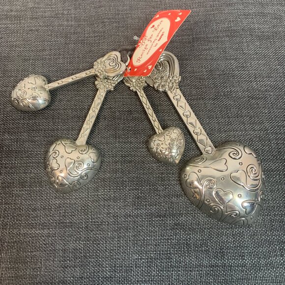 Ganz Silver Tone Metal 'Recipe for Love' Measuring Spoons Set Heart Shaped - Picture 2 of 9